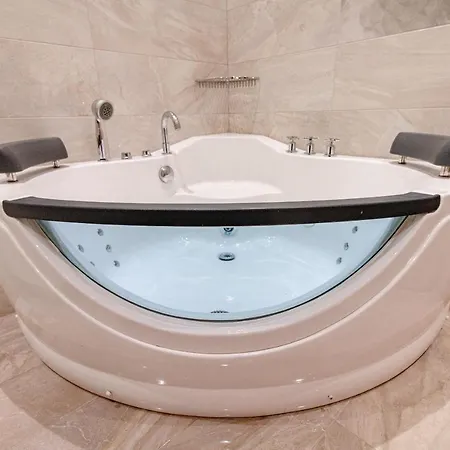 Stylish Corner Maisonette - Sunflower Feriehus *