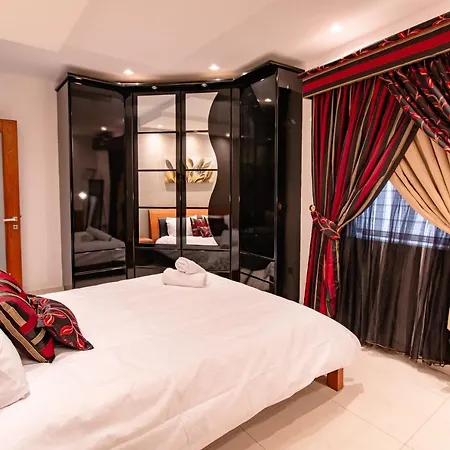 Stylish Corner Maisonette - Sunflower Birkirkara