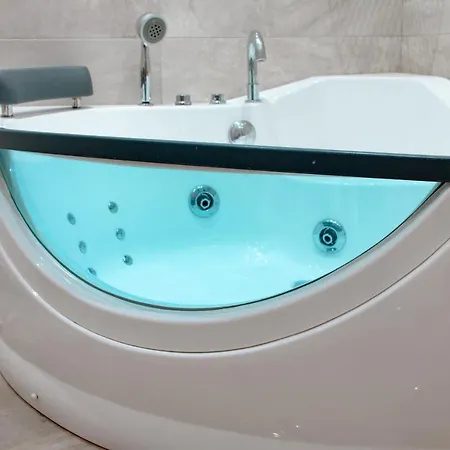 Stylish Corner Maisonette - Sunflower * Birkirkara