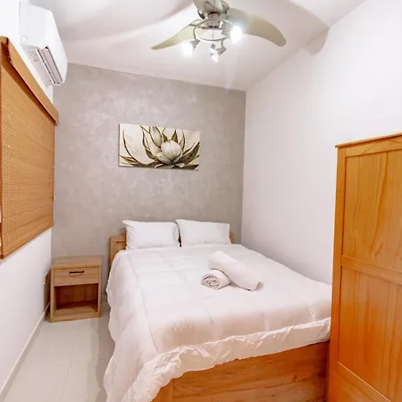 Stylish Corner Maisonette - Sunflower