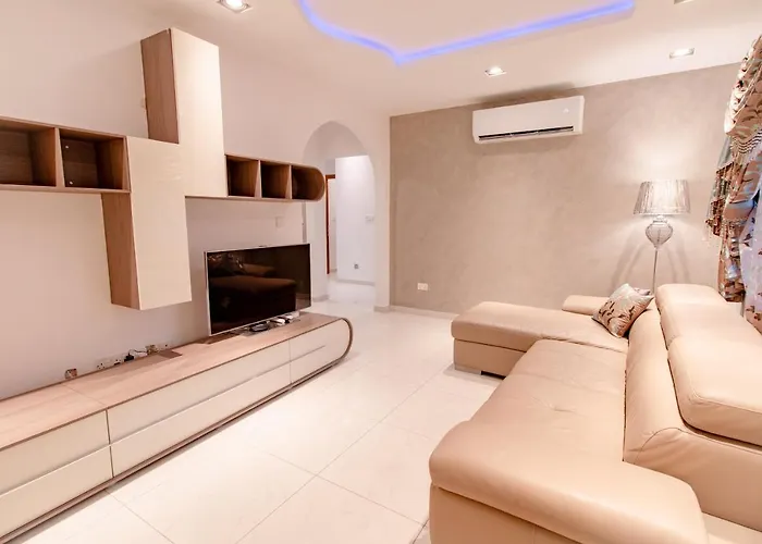 Stylish Corner Maisonette - Sunflower Vakantiehuis