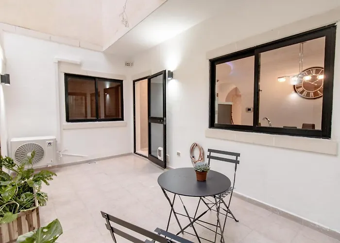 Vakantiehuis Stylish Corner Maisonette - Sunflower