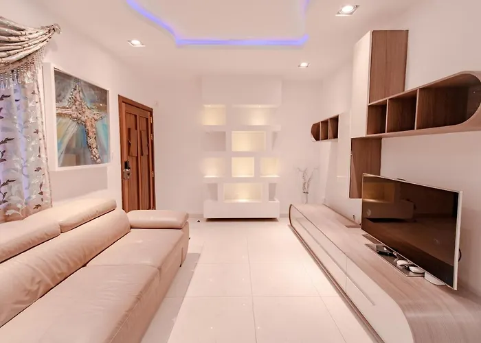 Casa de Férias Stylish Corner Maisonette - Sunflower Birkirkara