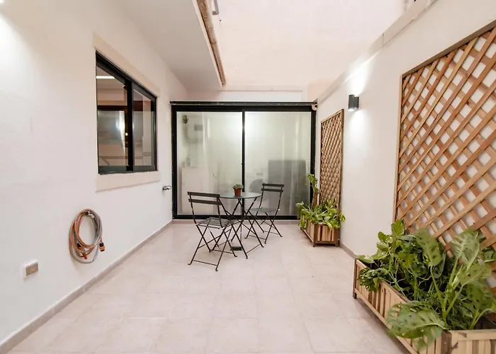 Stylish Corner Maisonette - Sunflower Casa de Férias Birkirkara