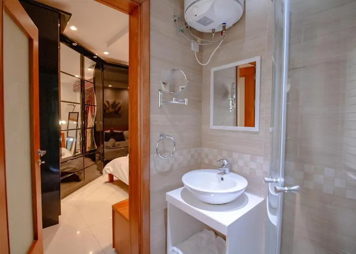 Stylish Corner Maisonette - Sunflower Birkirkara